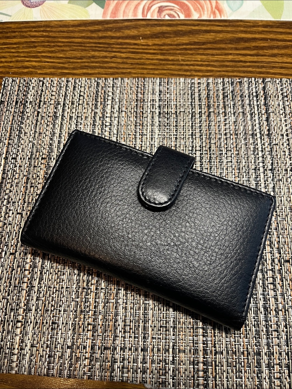 MUNDI NWT Black Leather Wallet 3 x 5